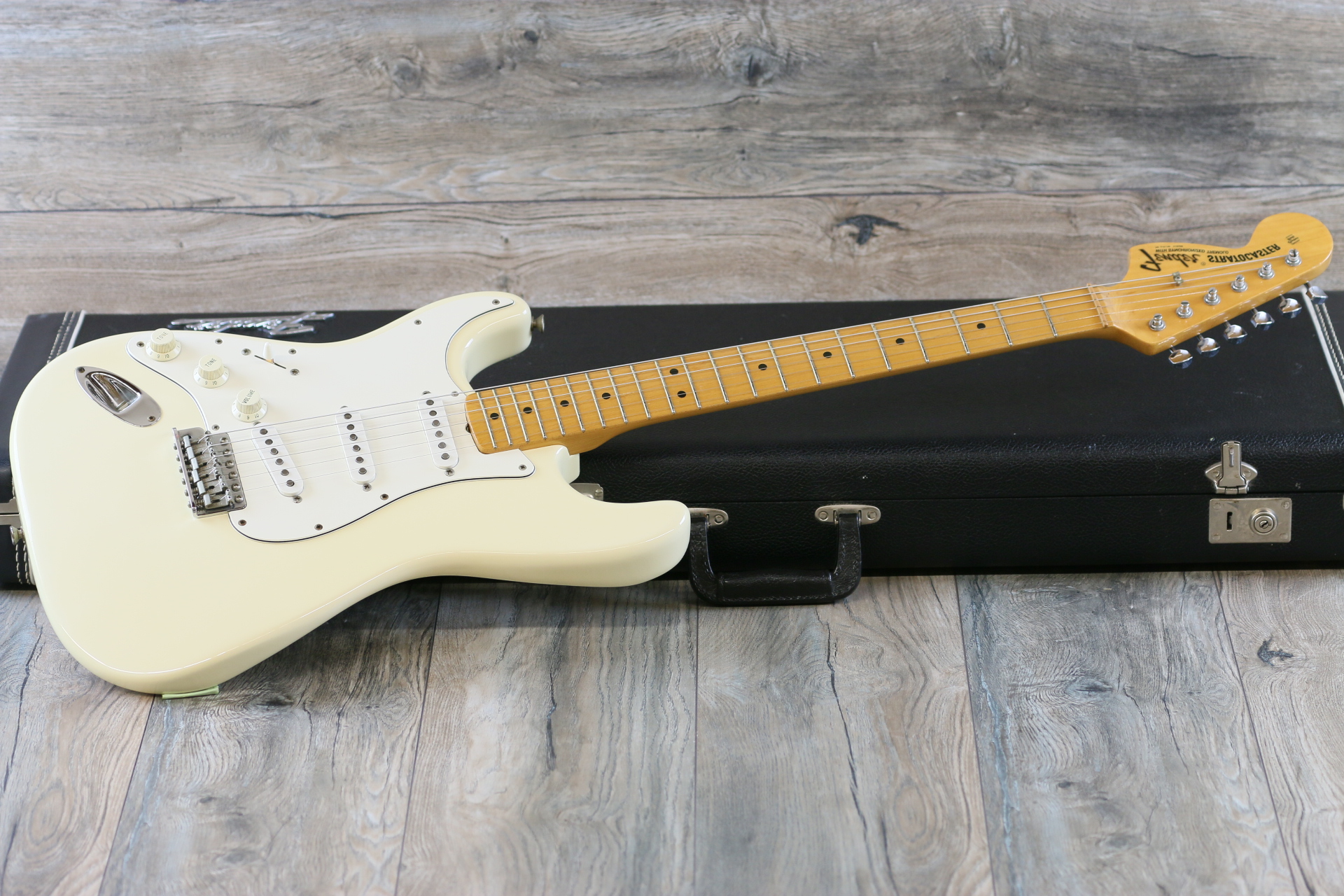 Super Clean! 1997 Fender Jimi Hendrix Tribute Stratocaster Olympic White +  OHSC