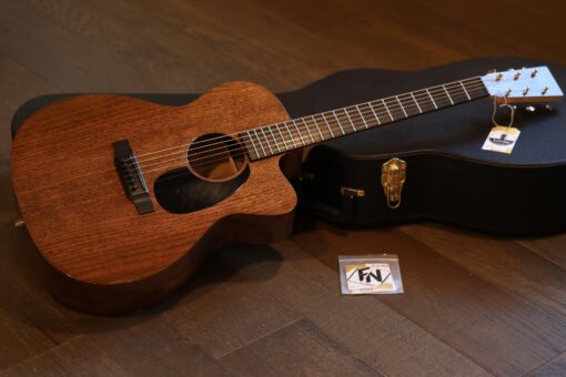 MINTY! 2014 Martin Custom Shop 000 Custom Walnut 14-Fret Acoustic/Electric Cutaway Guitar + OHSC