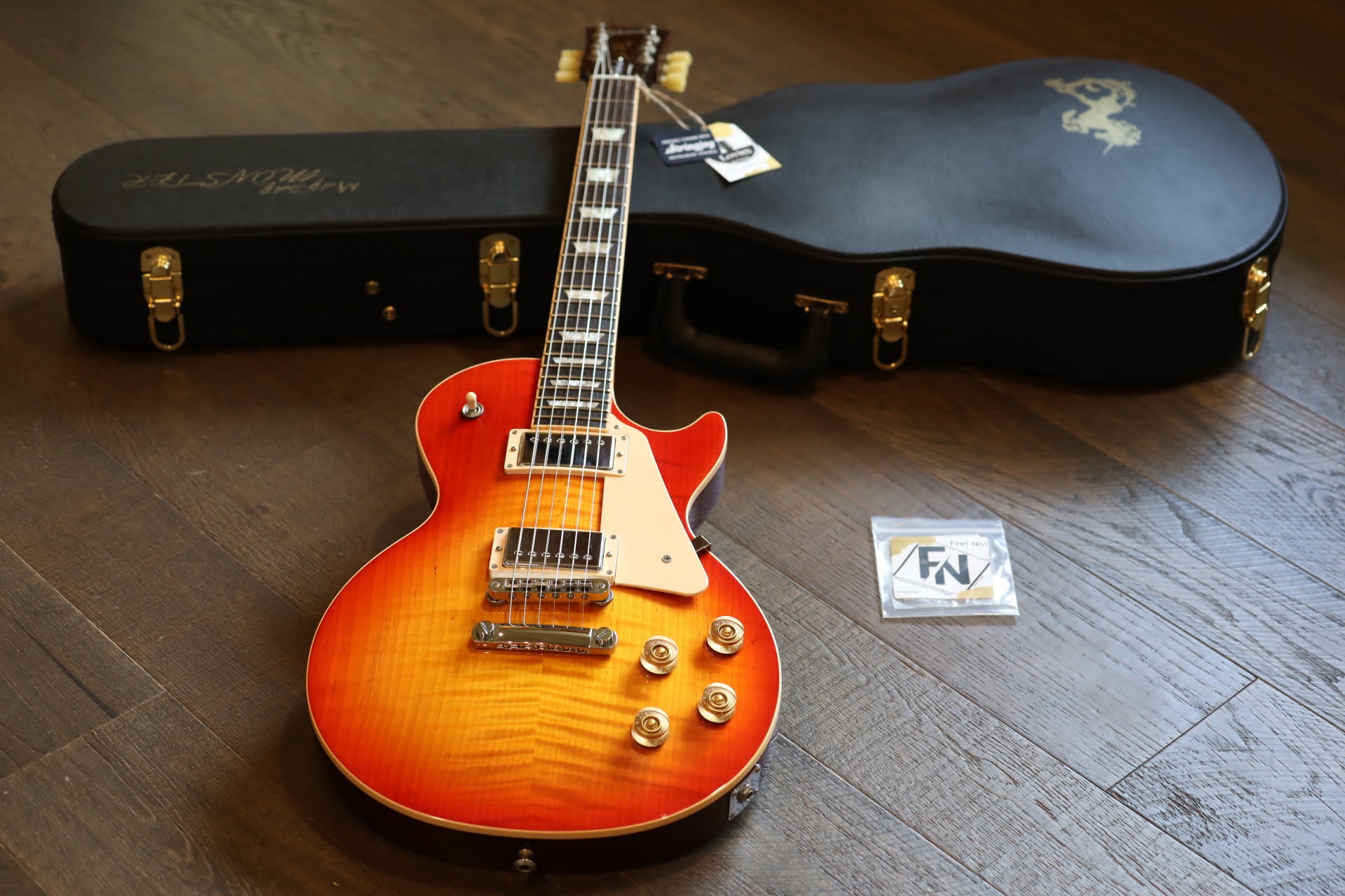 Killer Top! 2012 Gibson Les Paul Traditional Plus Heritage Cherry Sunburst  + Gibson Hard Case