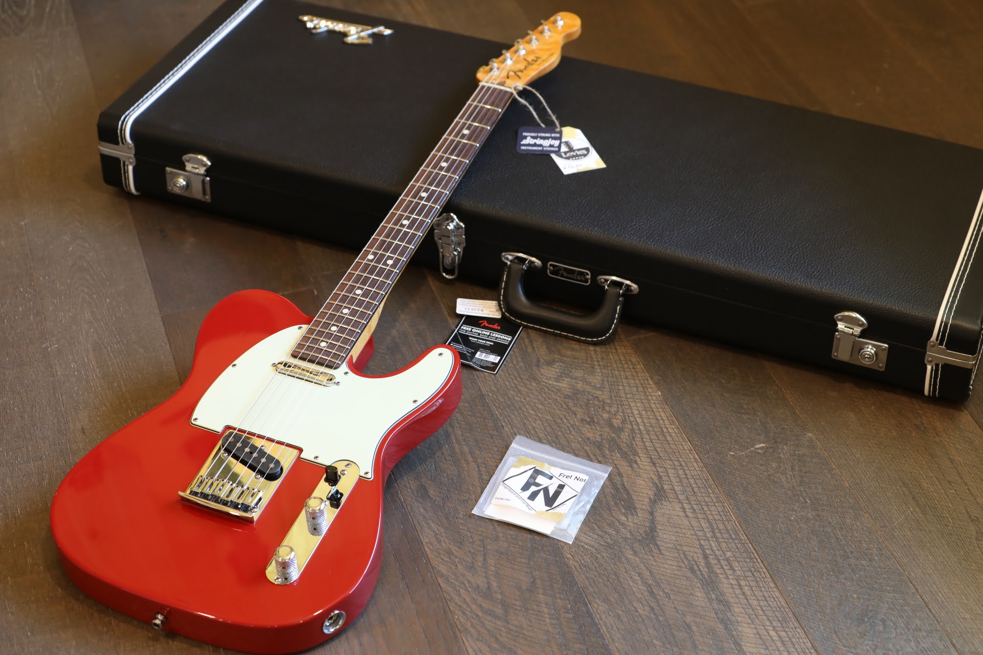 Fender Custom Shop Telecaster Deluxe Single-Cut Electric Guitar Dakota Red  + Fender Hard Case