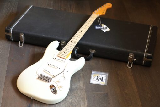 Fender Eric Johnson Signature Stratocaster Double-Cut Electric Guitar White Blonde + Hard Case