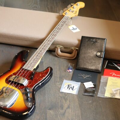 MINTY! 2021 Fender Custom Shop ’61 Jazz Bass 3-Color Sunburst Heavy Relic + COA OHSC