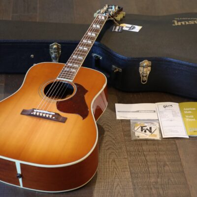 2011 Gibson Hummingbird Artist Natural Acoustic/ Electric Dreadnaught Guitar + OHSC