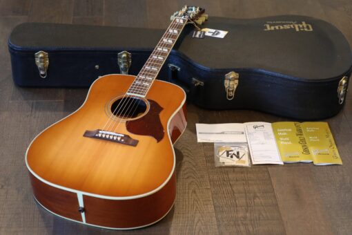 2011 Gibson Hummingbird Artist Natural Acoustic/ Electric Dreadnaught Guitar + OHSC