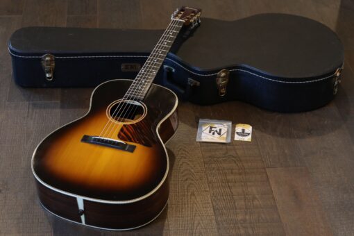 Eastman E20 OOSS/V Acoustic Guitar Sunburst + OHSC