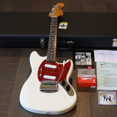 Fender Traditional Series 60s Mustang Solid Body Electric Guitar Olympic White + OHSC