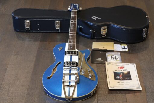 MINTY! 2017 Duesenberg Alliance Series Heartbreakers 30 Year Anniversary Mike Campbell Signature Blue/ White Pinstripes + COA OHSC