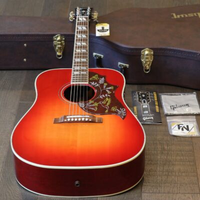 2019 Gibson Hummingbird Standard Acoustic/ Electric Guitar Cherry Sunburst + OHSC
