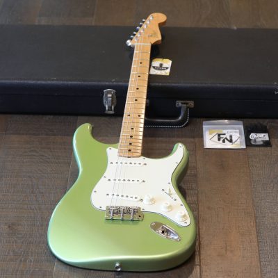 Rutters USA Strat Style Electric Guitar Tomatillo Green + Hard Case