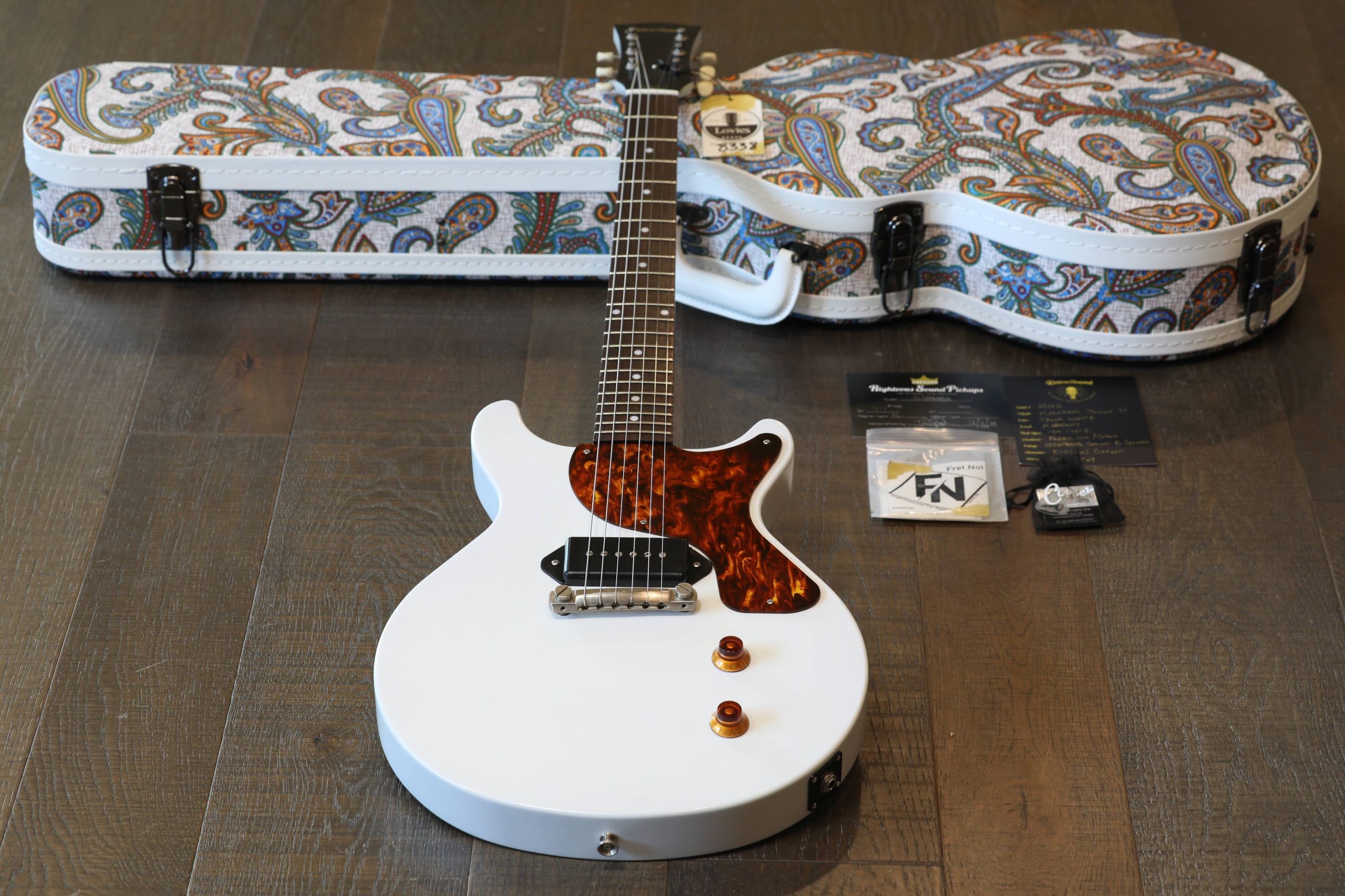 Unplayed! 2024 Retrosound Flashback Junior Double-Cut Electric Guitar Trans White + COA OHSC