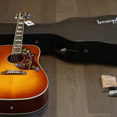 2003 Gibson Hummingbird Light Sunburst Acoustic/ Electric Dreadnaught Guitar + Hard Shell Case