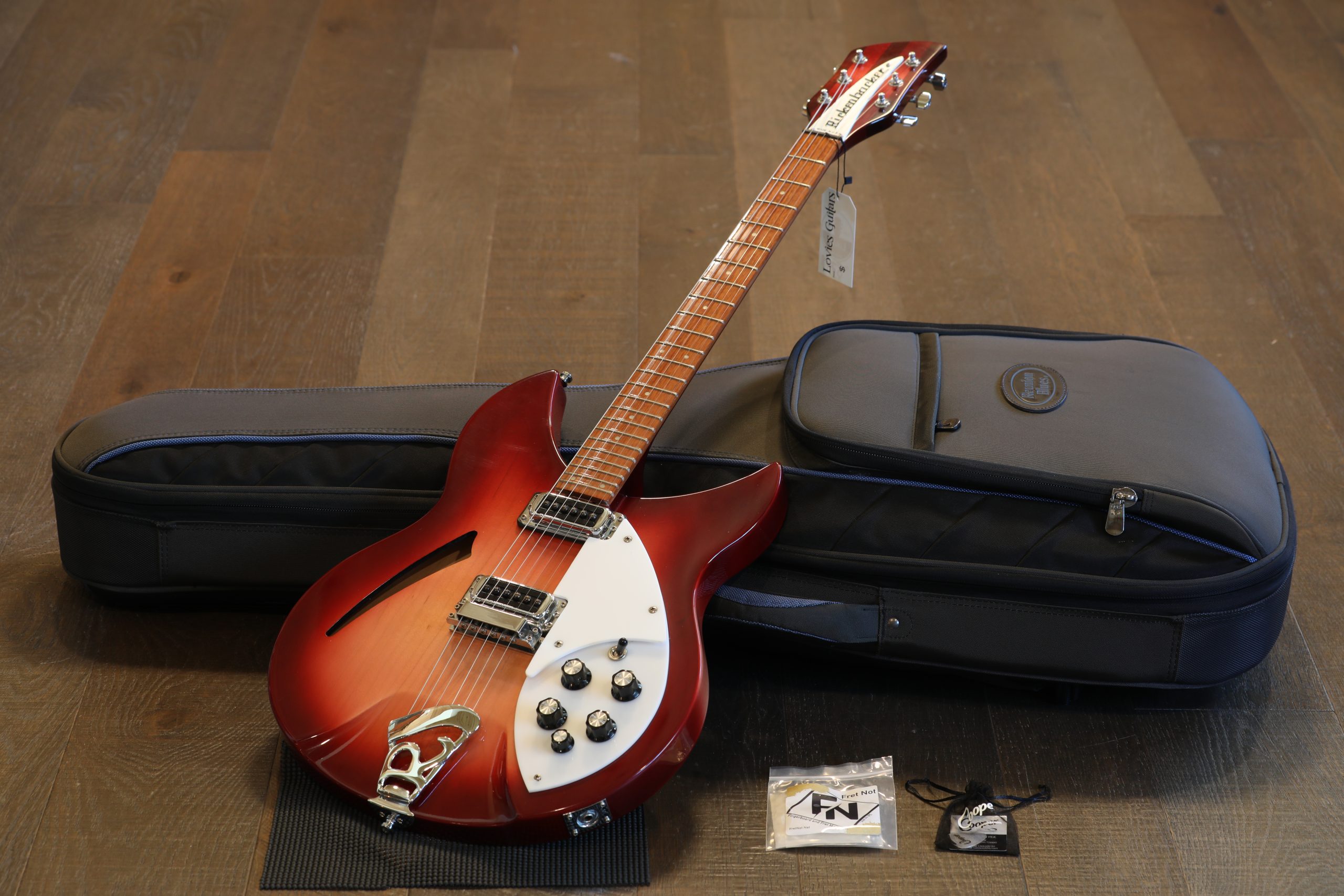 330 Rickenbacker fg hqdefault.jpg メンテナンス済 97年製 ギター
