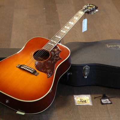 2002 Gibson Hummingbird Standard Acoustic Guitar Lightburst + OHSC