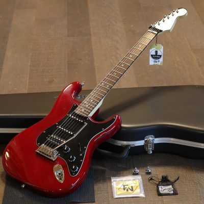 2005 Fender American Deluxe HSS w/ Rosewood FB Stratocaster Electric Guitar Red w/ Black HS + OHSC