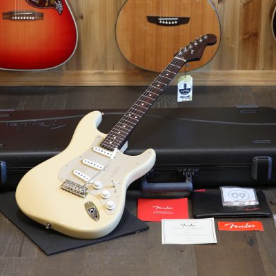 2020 Fender Limited Edition American Professional Stratocaster w/ Rosewood Neck Electric Guitar Desert Sand + OHSC