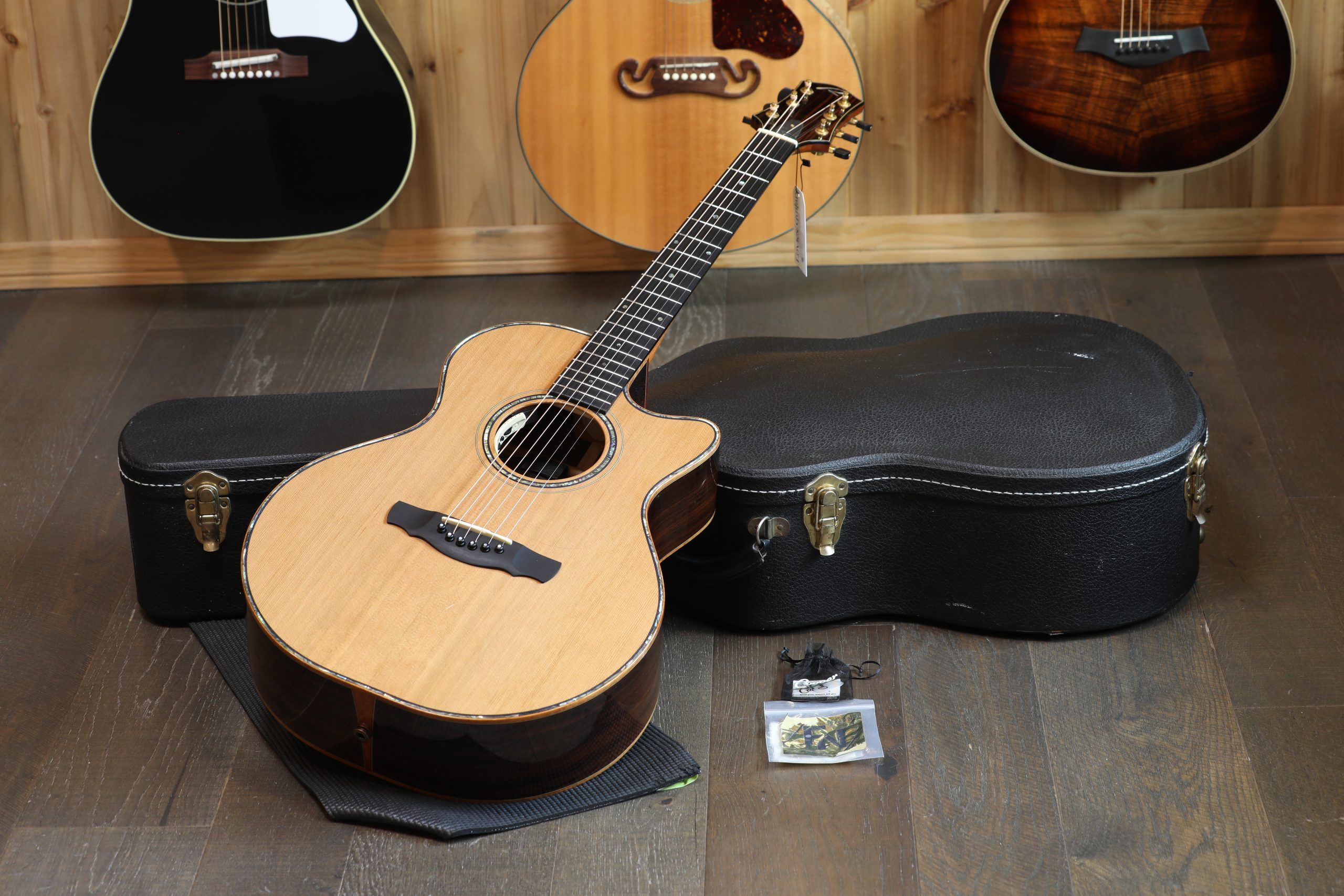 1996 Kevin Ryan Mission Grand Concert Cedar & Rosewood w/ L.R. Baggs Anthem Acoustic Guitar Natural + HSC