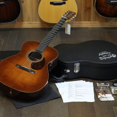 2012 Martin Custom Shop 000-14 000-28 Fret Bearclaw Spruce Madagascar Rosewood Acoustic Guitar Amber tone 1933 Sunburst + OHSC